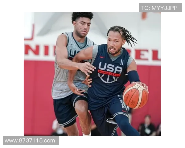 迈克布朗盛赞布伦森家庭教育出色称其职业态度堪称联盟典范